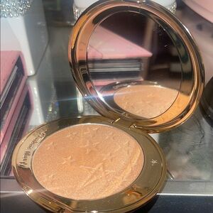 Charlotte Tilbury Radiant Gold Highlighter